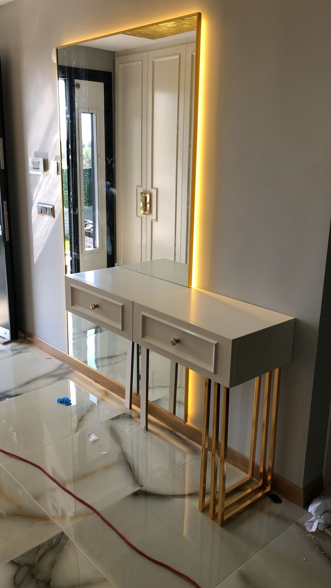 Gold Ayaklı Dresuar